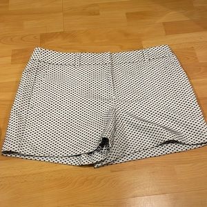 Black and white LOFT 4” shorts size 12